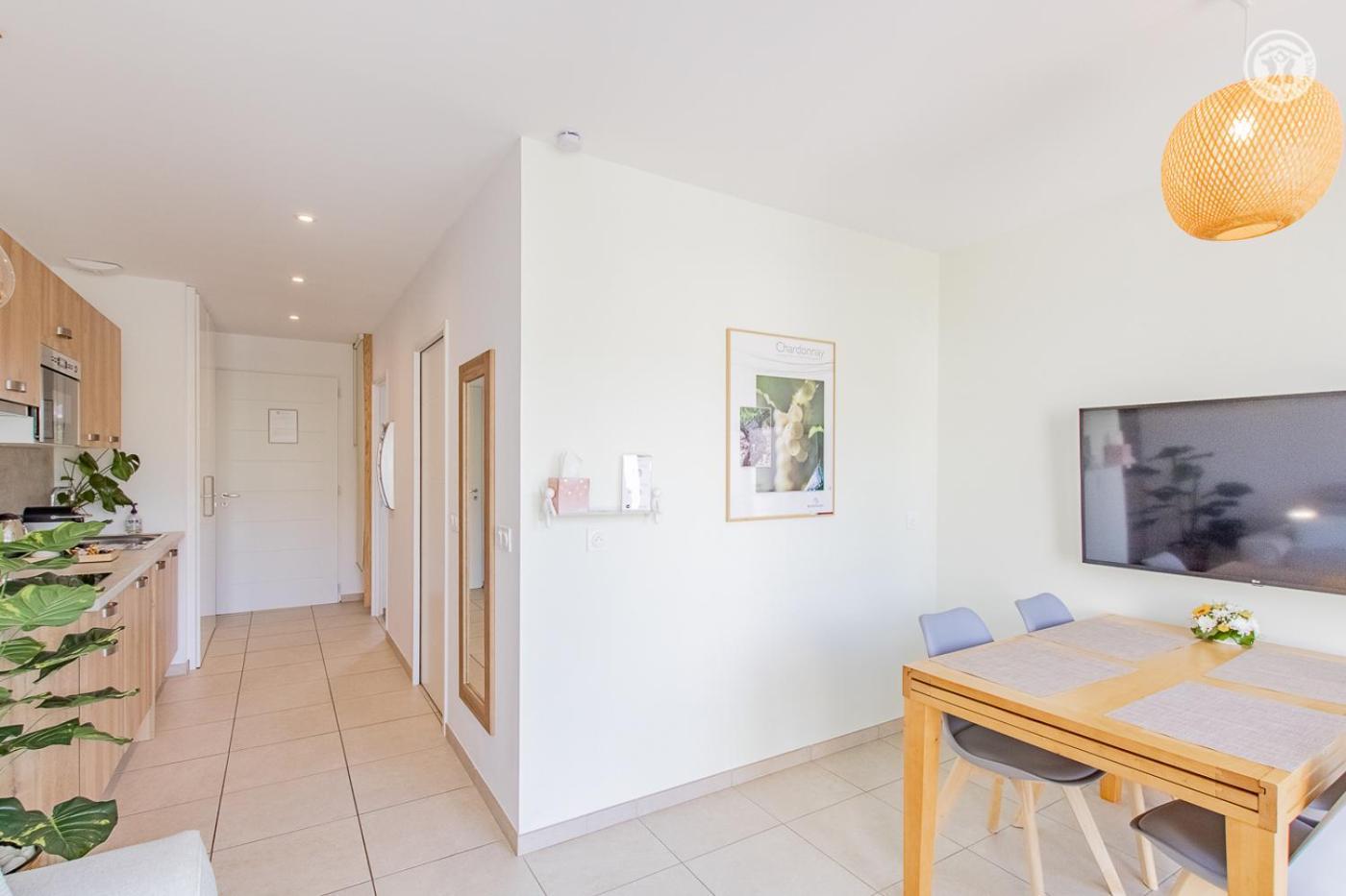 Le Maconnais Guest House Vinzelles ภายนอก รูปภาพ