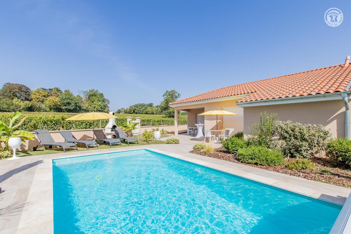 Le Maconnais Guest House Vinzelles ภายนอก รูปภาพ